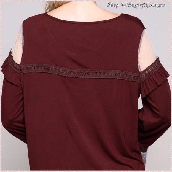 POL Victorian Edge Mesh Bell Sleeve Top - Picture 4 of 8